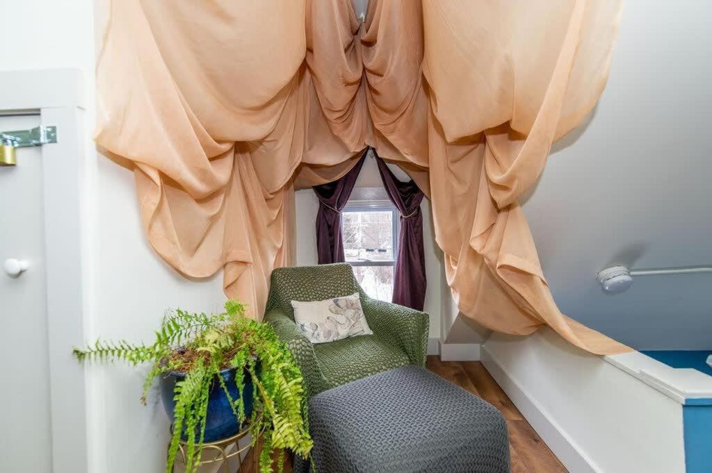 Centrally Located With Views *